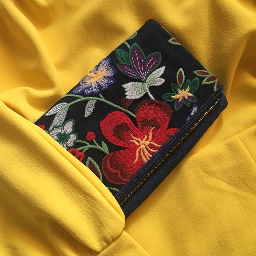 GIA Floral Embroidery Clutch Bag